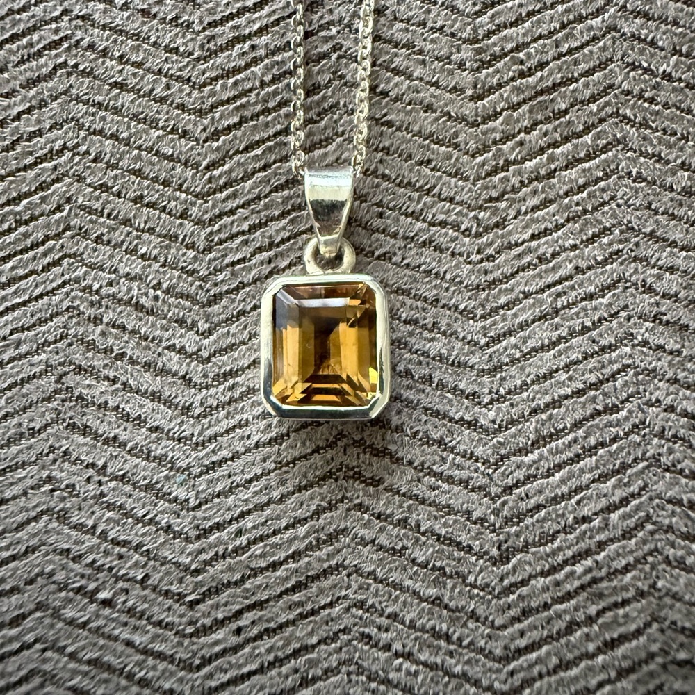 Sterling Silver Citrine Pendant Necklace - NEW!!
